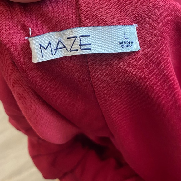 Maze paper bag shorts with belt size large. - Picture 2 of 3